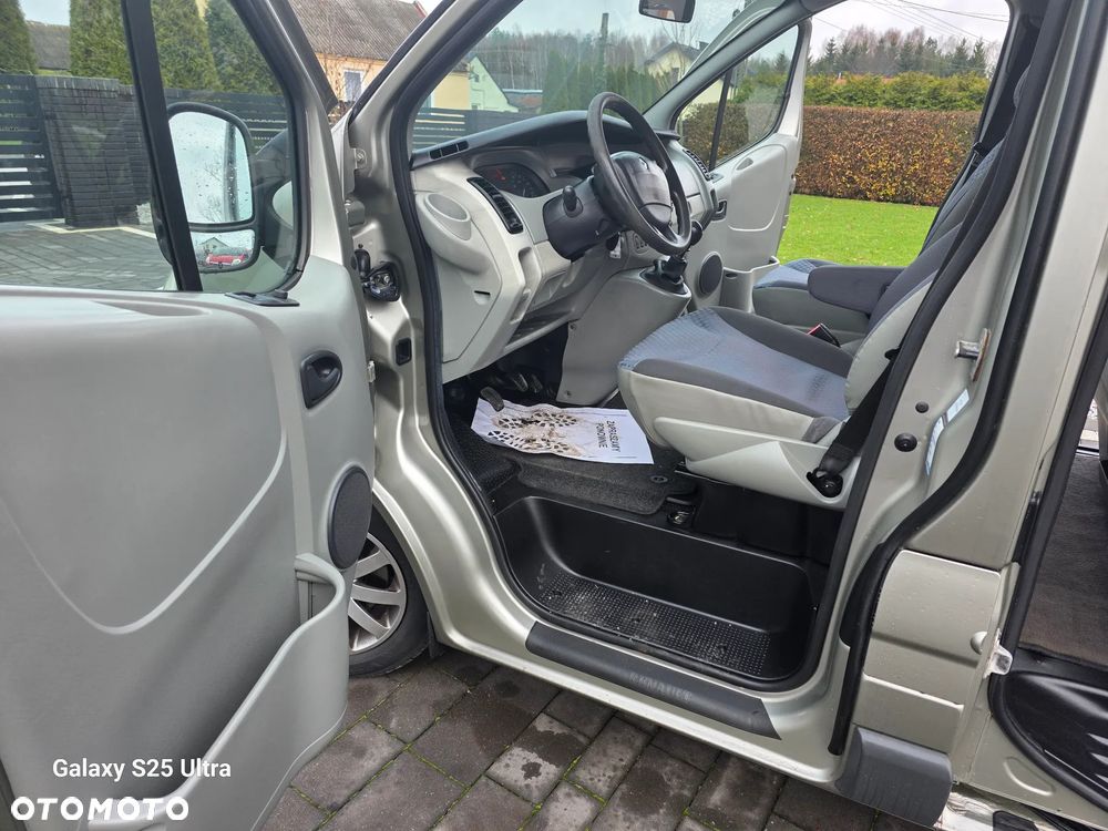 Renault Trafic - 11
