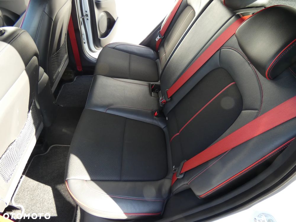 Hyundai Kona 1.6 T-GDI Premiere Style 4WD DCT - 34