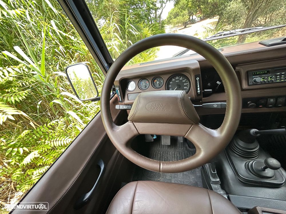 Land Rover Defender 90 2.5 Td5 Soft Top - 17