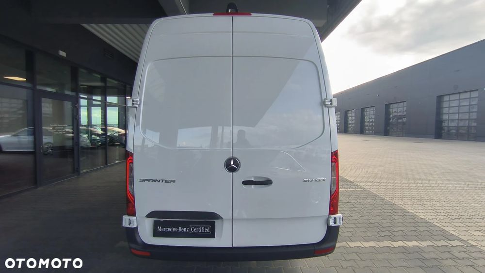 Mercedes-Benz Sprinter - 7