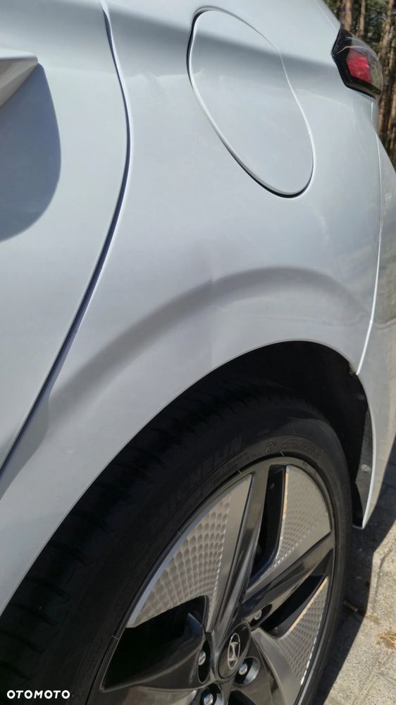 Hyundai IONIQ Hybrid Premium - 13