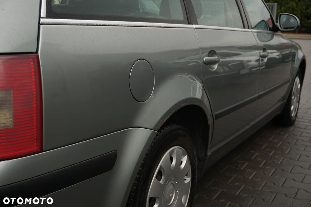 Volkswagen Passat 1.9 TDI Basis - 8