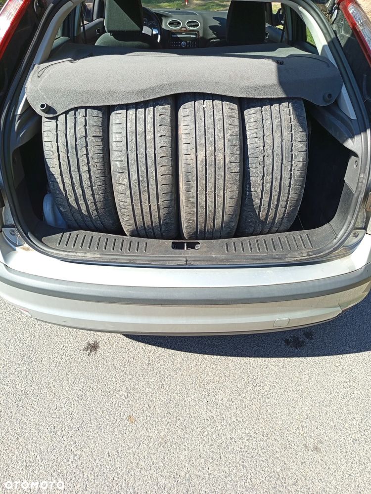 Ford Focus 1.6 FX - 12