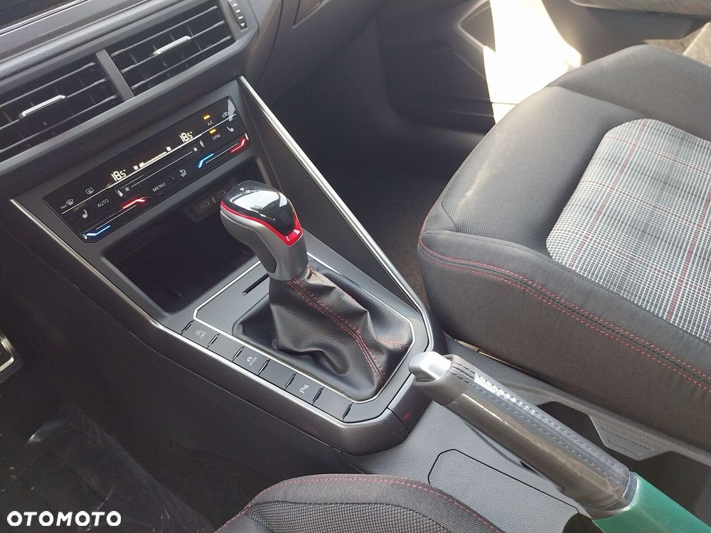 Volkswagen Polo - 16
