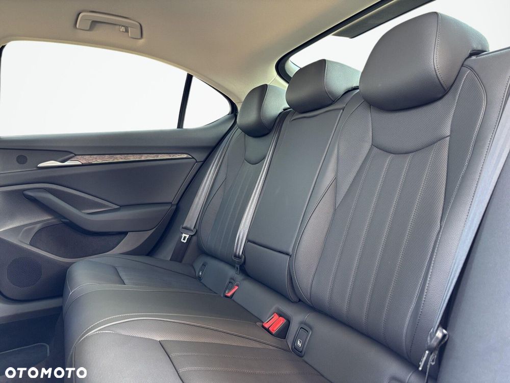 Skoda Superb 2.0 TDI SCR L&K DSG - 23