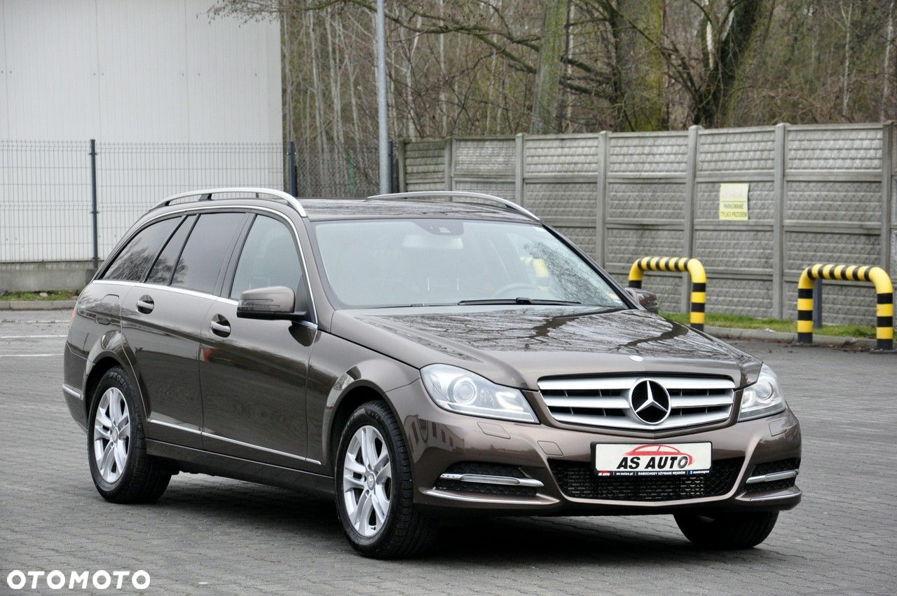 Mercedes-Benz Klasa C 180 T CDI DPF (BlueEFFICIENCY) Elegance - 32