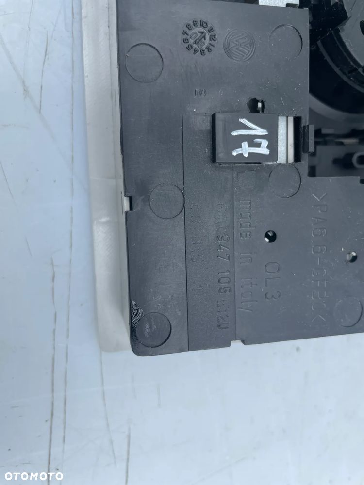 LAMPKA PODSUFITKI SZYBERDACH SEAT LEON II VW POLO 6Q0947105 - 5