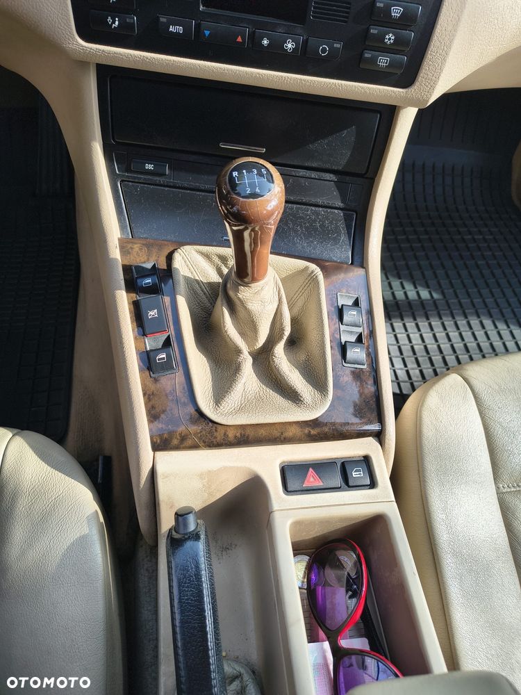 BMW Seria 3 328i - 10