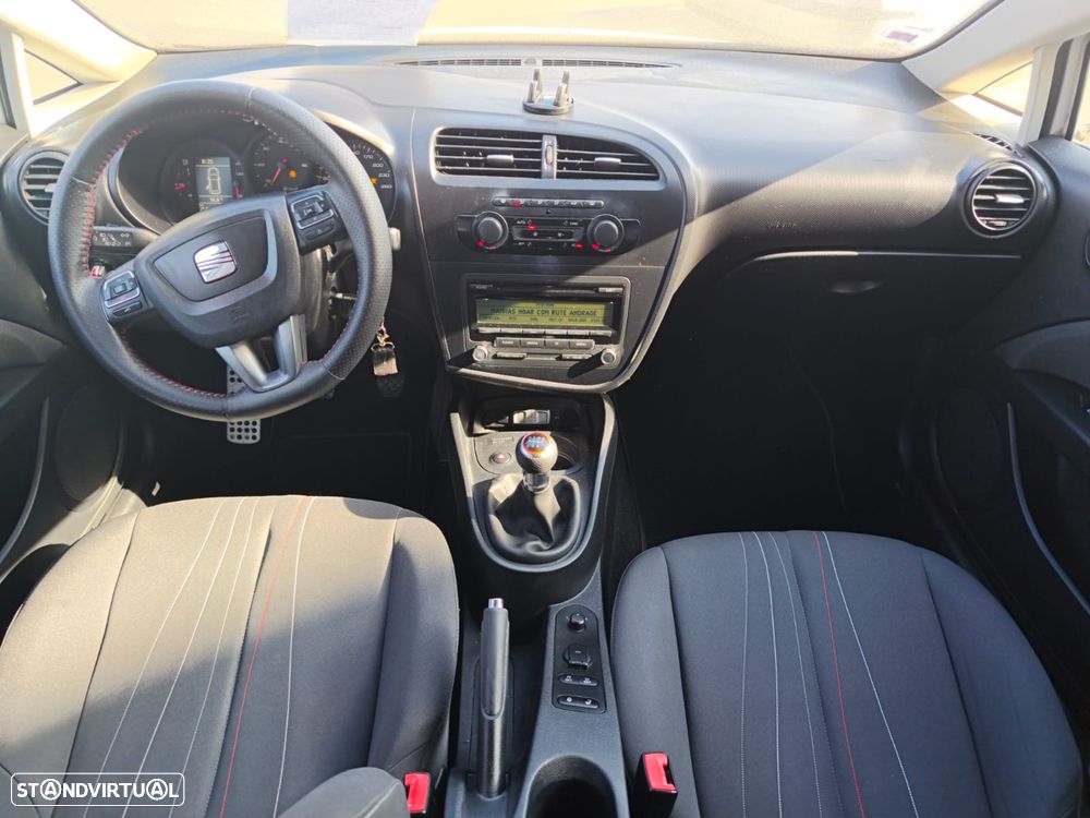 SEAT Leon 1.6 TDI DPF E-Ecomotive Reference Copa - 10