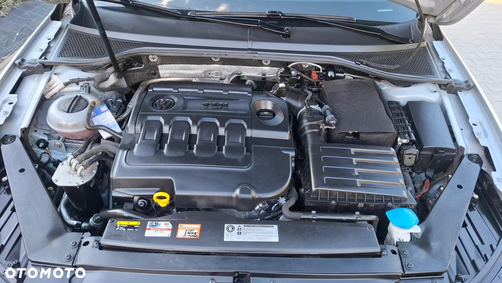 Volkswagen Passat - 24