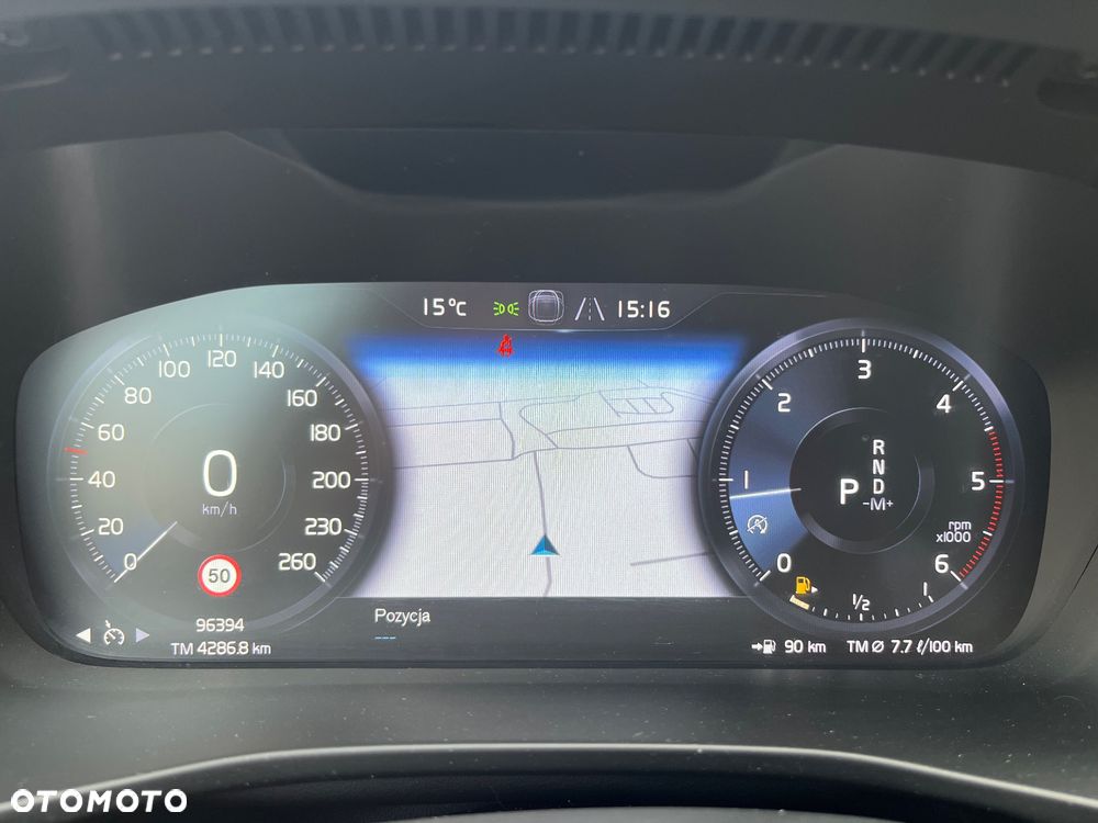 Volvo XC 40 D3 AWD Momentum Pro - 25