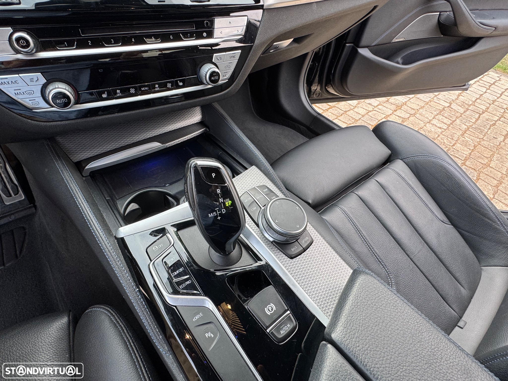 BMW 530 e iPerformance Pack M - 24