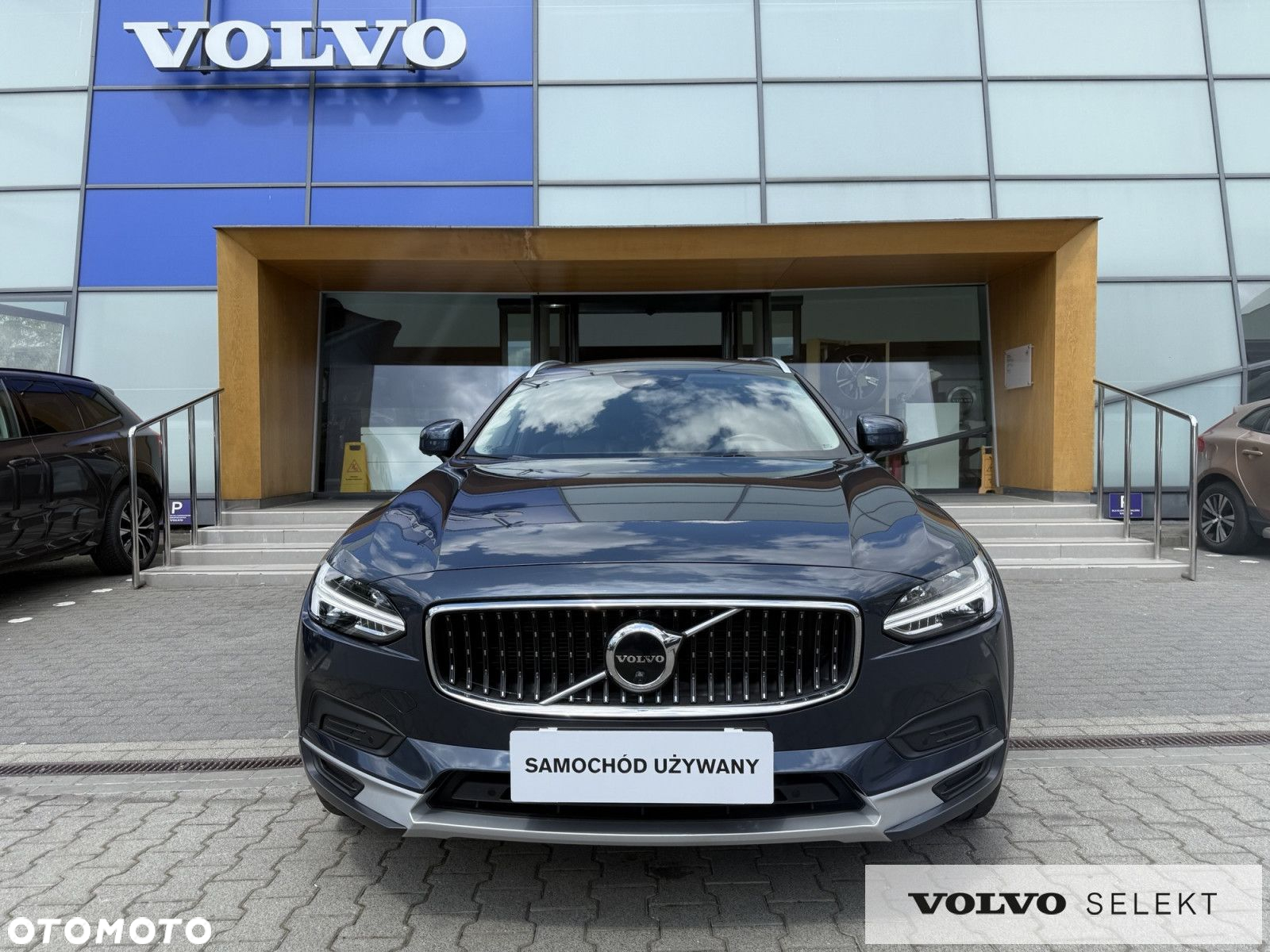 Volvo V90 Cross Country - 4