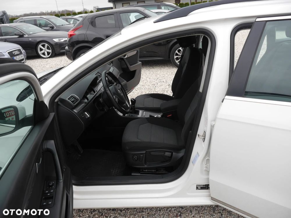 Volkswagen Passat 2.0 TDI BlueMotion Technology Exclusive - 6