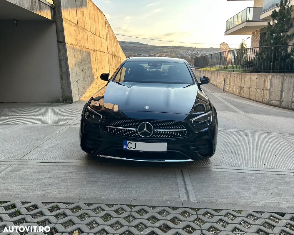 Mercedes-Benz E 300 4MATIC 9G-TRONIC AMG Line - 2