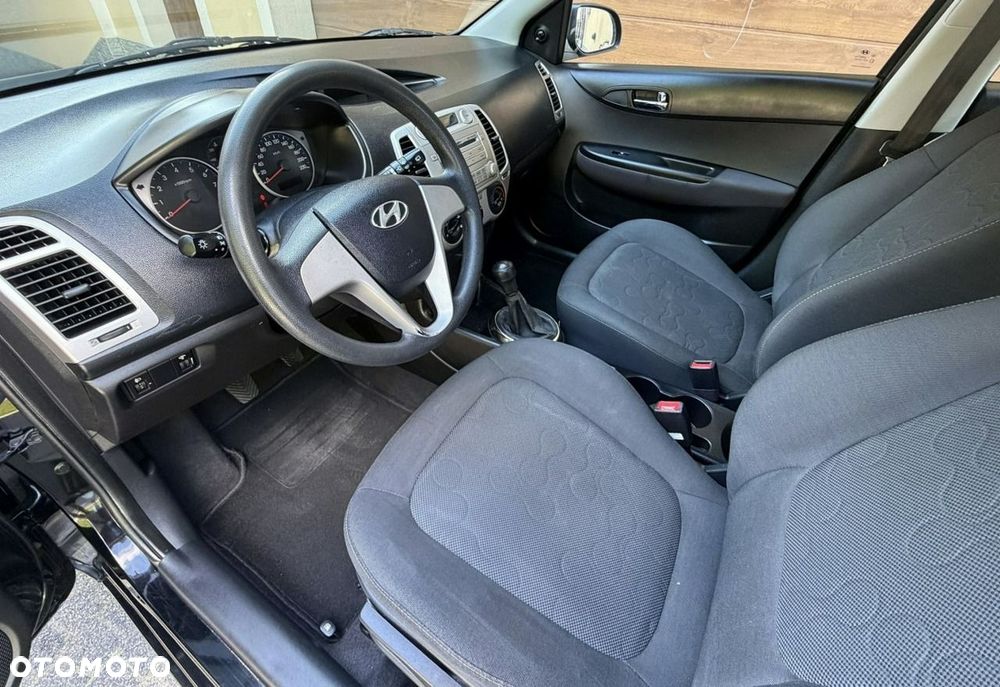 Hyundai i20 - 12