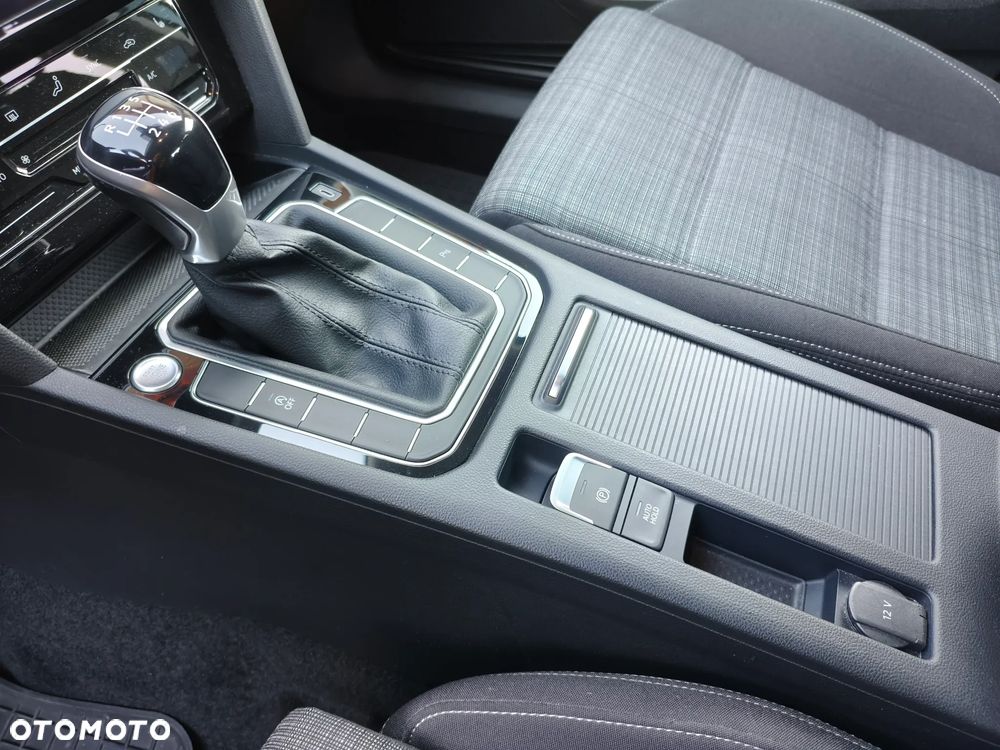 Volkswagen Passat 2.0 TDI EVO Business - 18