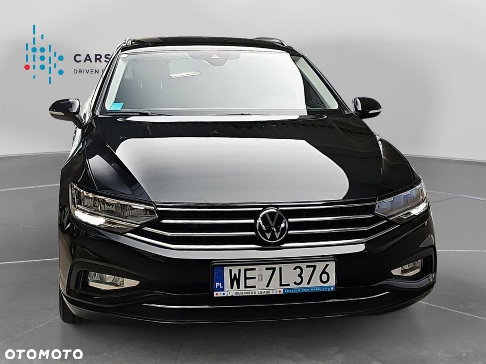 Volkswagen Passat 2022 photo 2