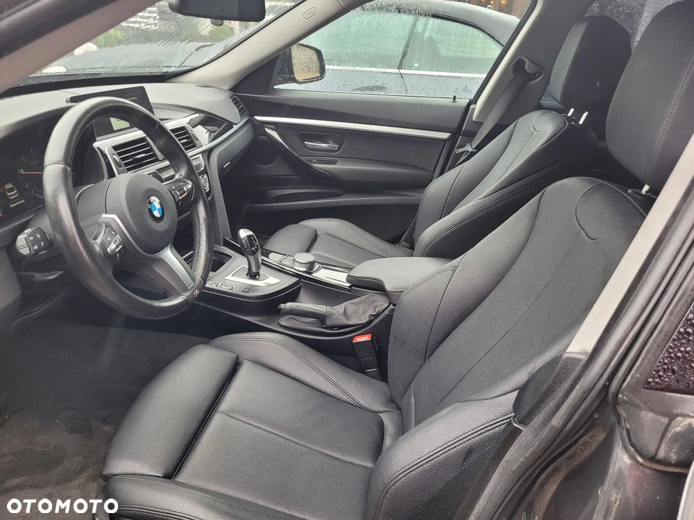 BMW Seria 3 320d M Sport - 6