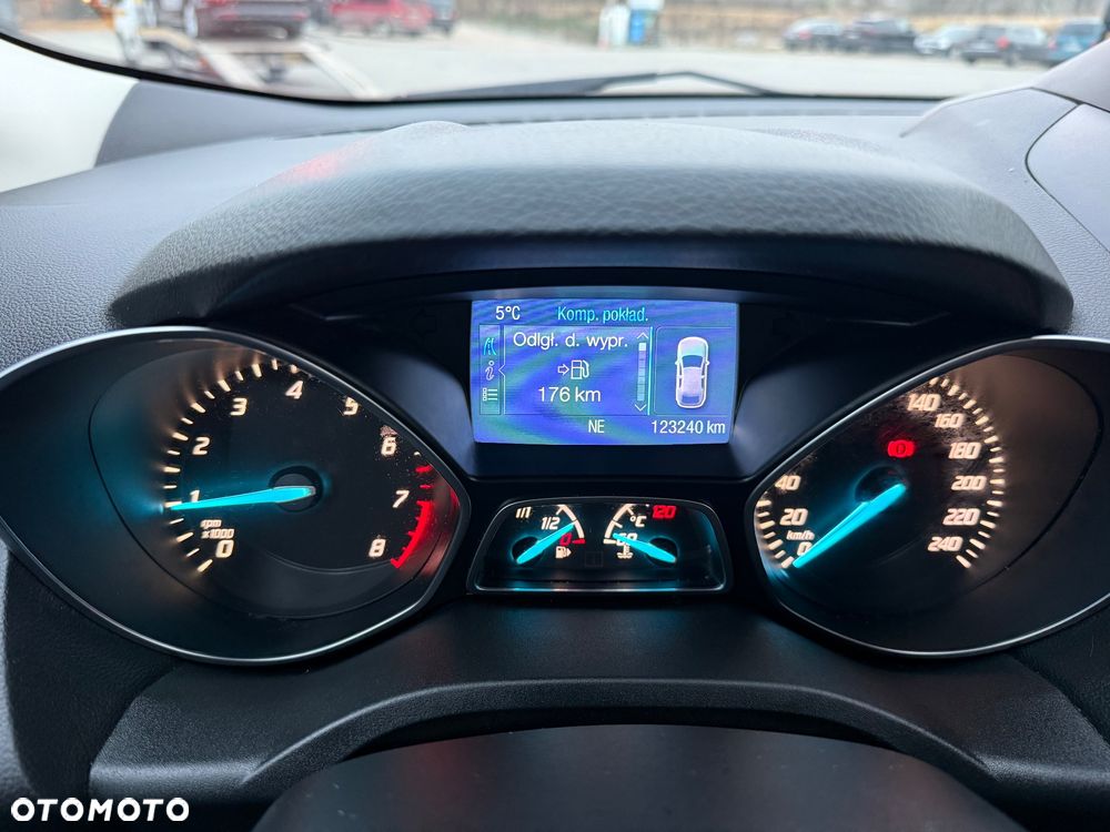 Ford Kuga 1.5 EcoBoost 2x4 Titanium - 22