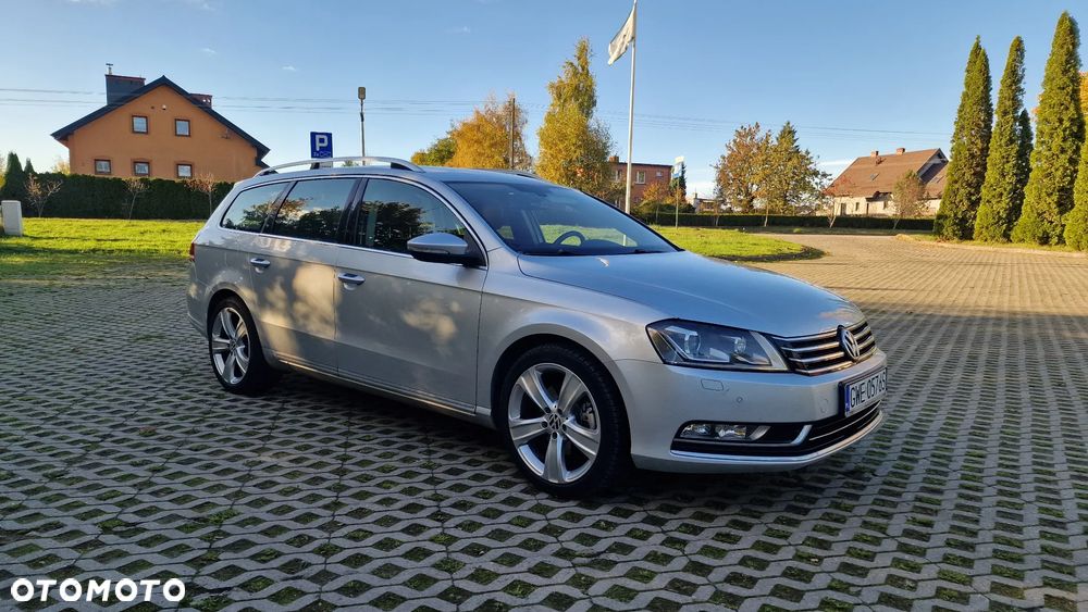 Volkswagen Passat 2011 photo 2