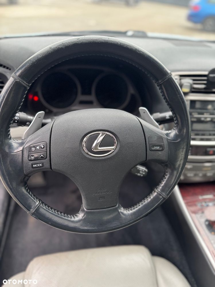 Lexus IS 250 - 8