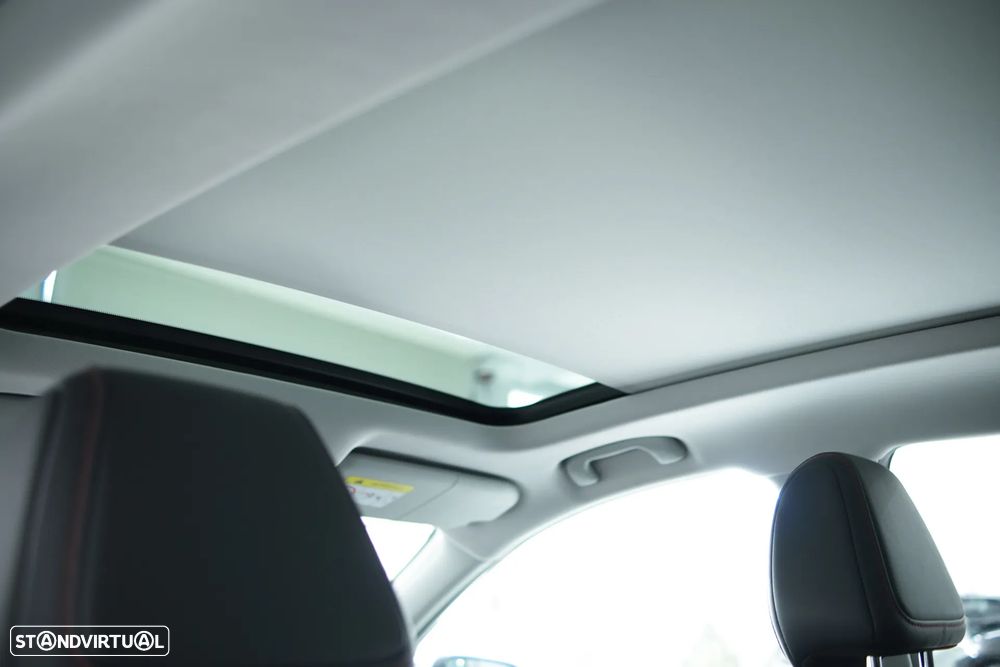 MG ZS EV 72.6 kWh Luxury - 36