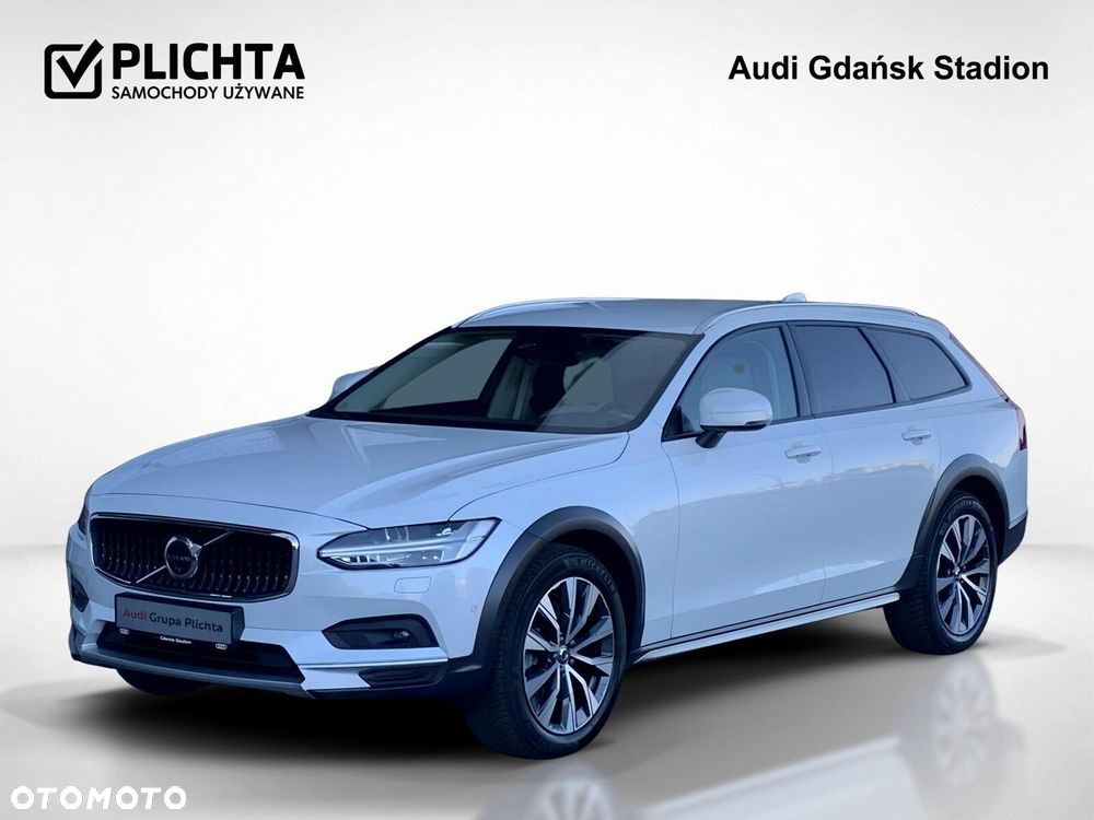 Volvo V90 Cross Country - 1