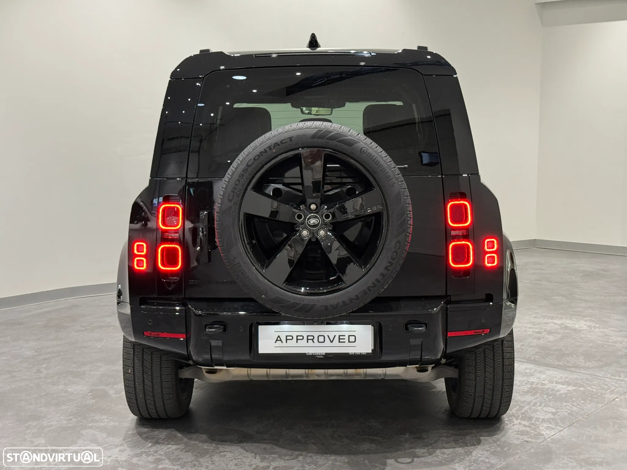 Land Rover Defender 2.0 P300e 110 AWD X-Dynamic SE - 4