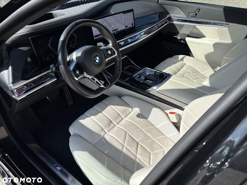 BMW Seria 7 - 11