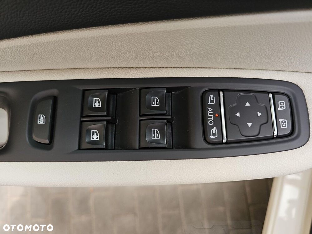 Renault Captur - 21