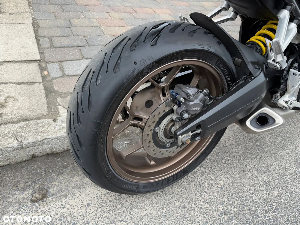 Honda CB - 25