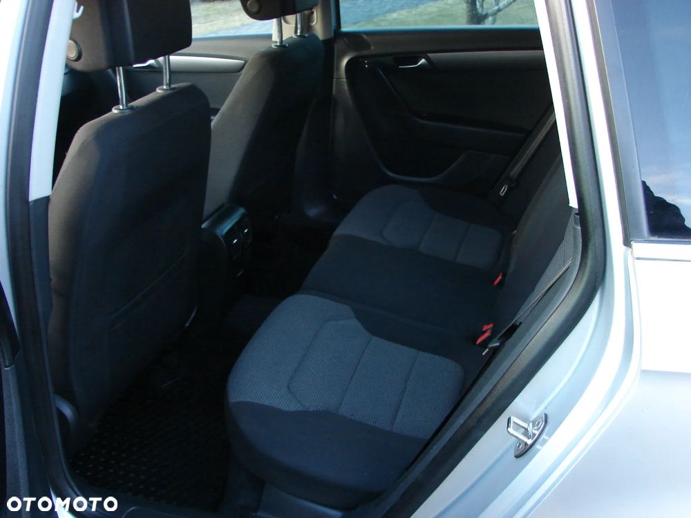 Volkswagen Passat - 6