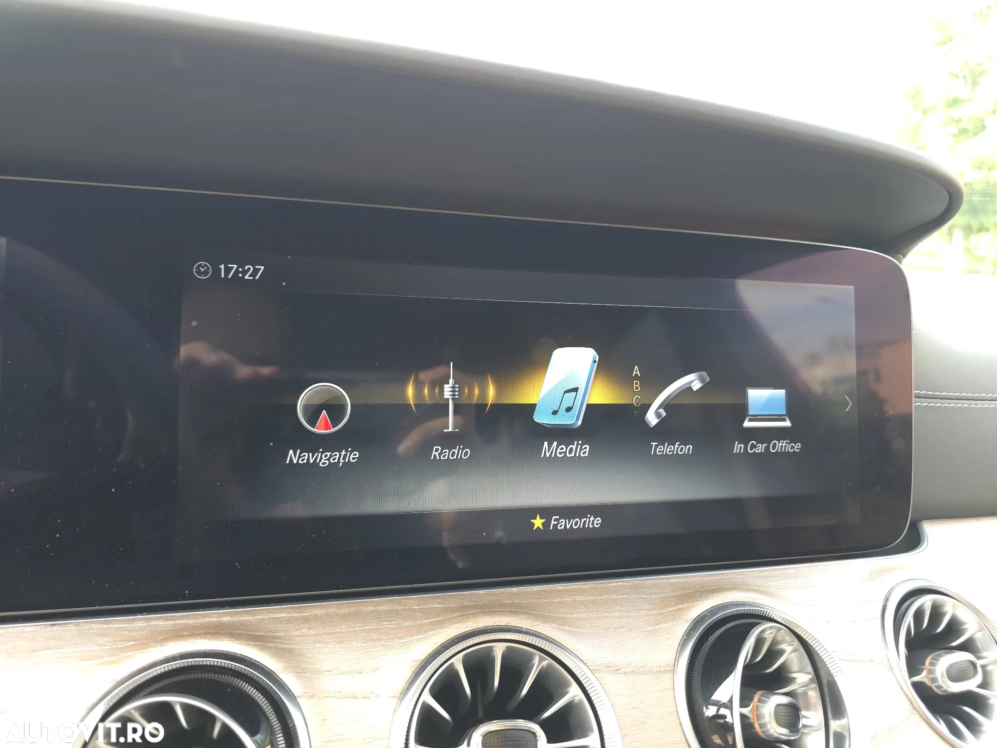 Mercedes-Benz CLS 450 4MATIC Aut - 26
