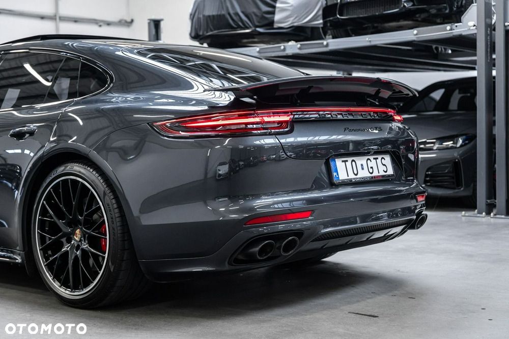 Porsche Panamera - 18