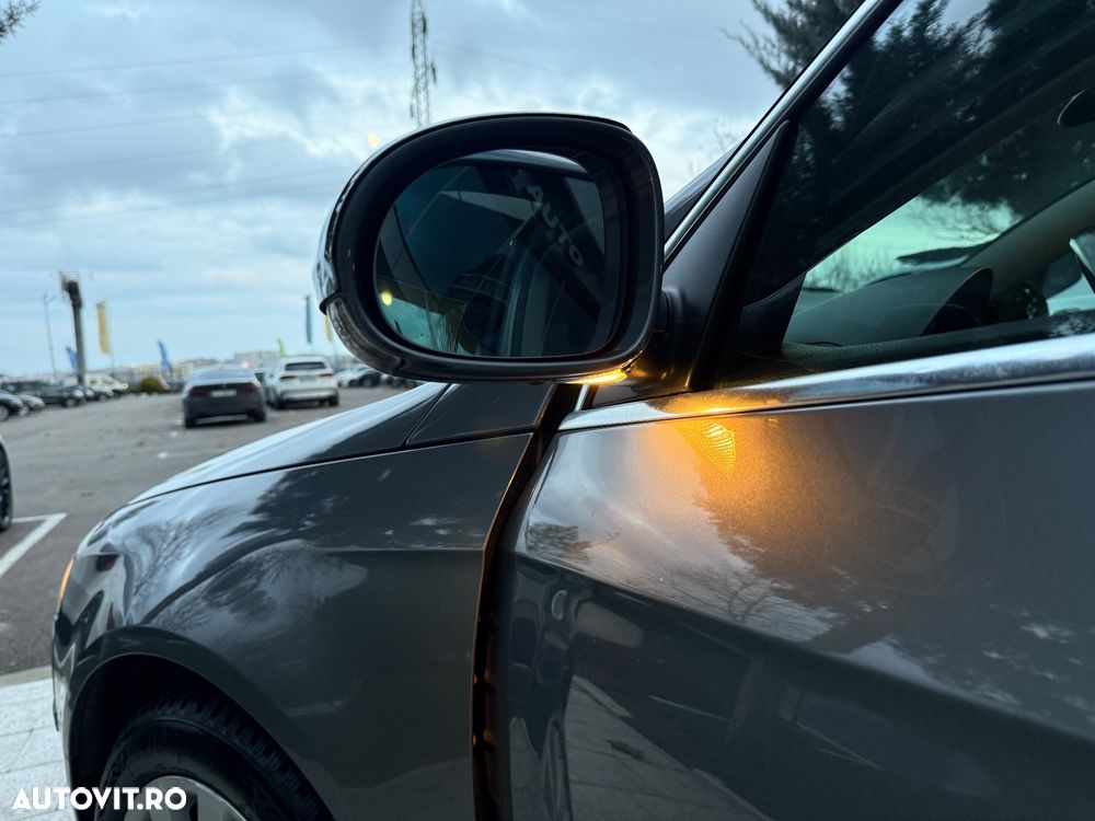 Volkswagen Passat Variant 1.9 TDI DPF Highline - 31