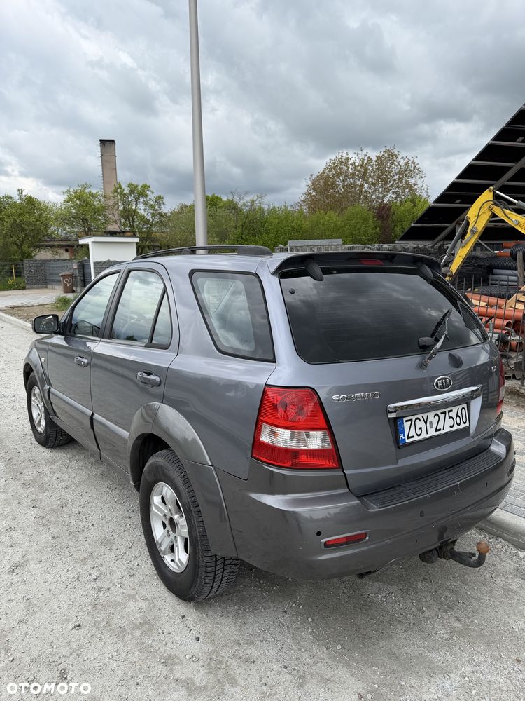 Kia Sorento - 2