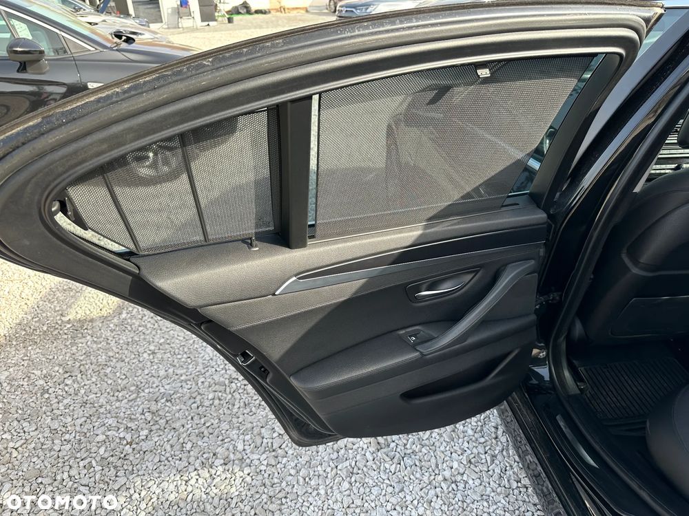 BMW Seria 5 530d xDrive Luxury Line - 21