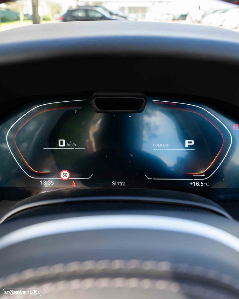 BMW M850i xDrive - 30