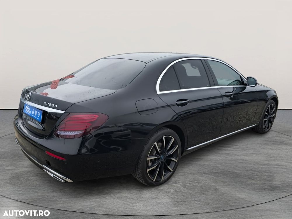 Mercedes-Benz E 220 d 4MATIC Aut. - 3