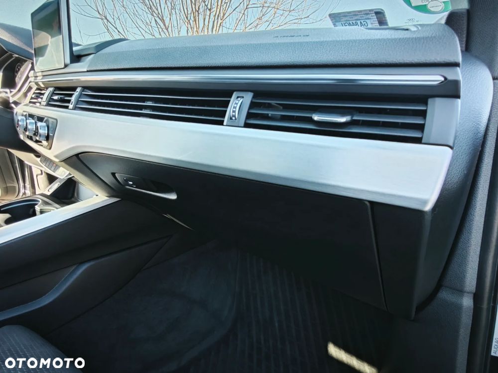 Audi A4 Limousine 40 TFSI design - 27