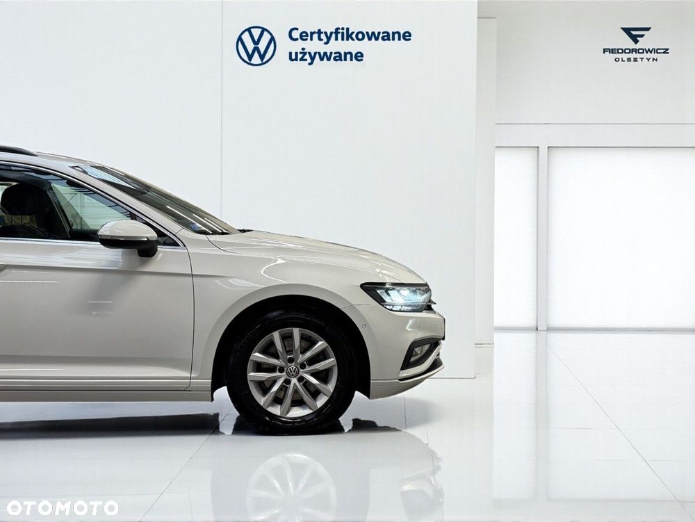 Volkswagen Passat Variant 2.0 TDI EVO Business DSG - 9