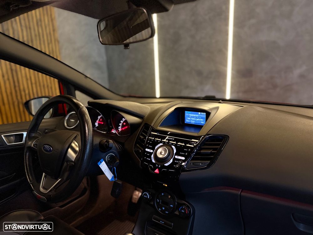 Ford Fiesta 1.6 EcoBoost c/ Pack Pele Desportiva ST - 18