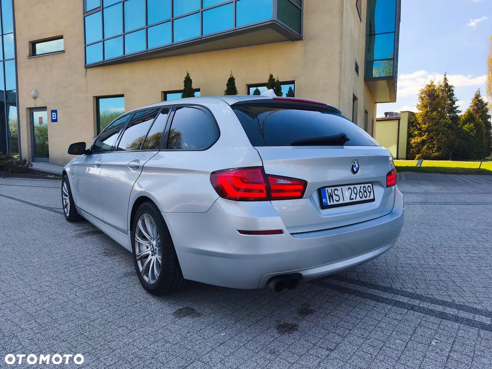 BMW Seria 5 520d - 24