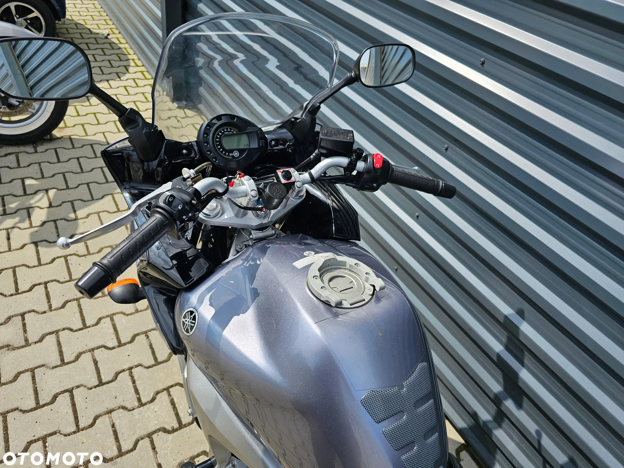 Yamaha FZ6 - 9