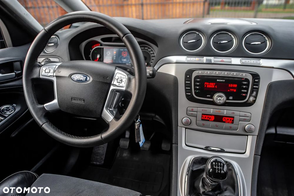 Ford S-Max 2.0 TDCi Titanium - 22