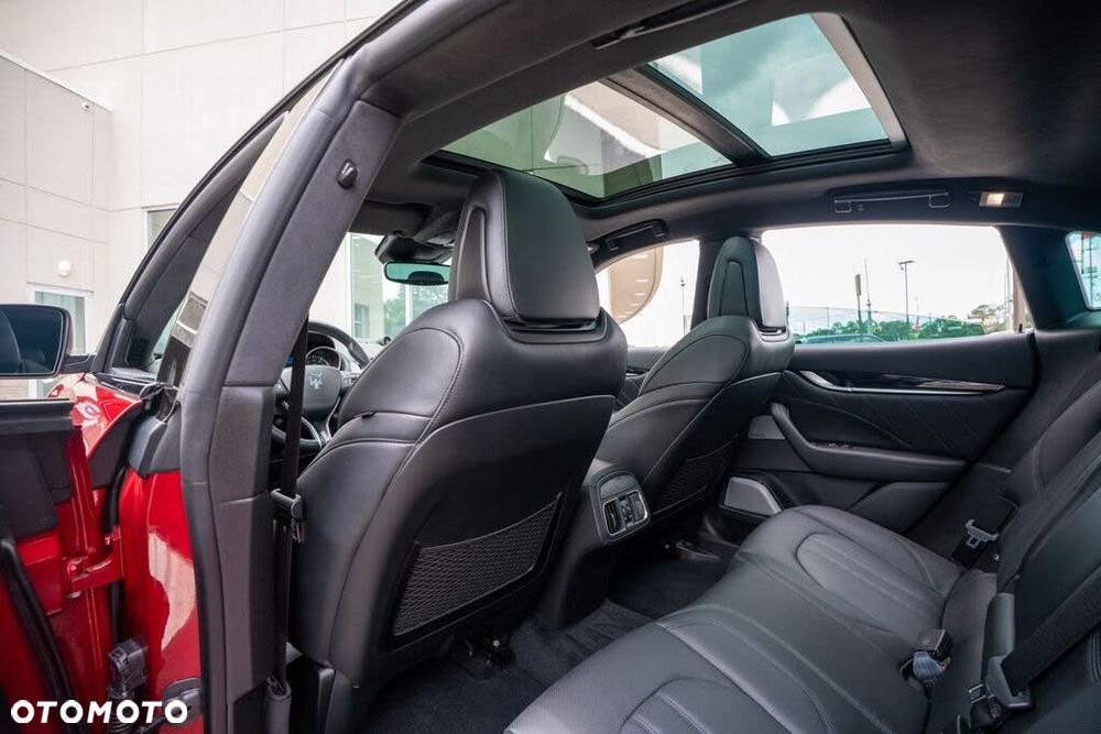 Maserati Levante S Q4 - 32