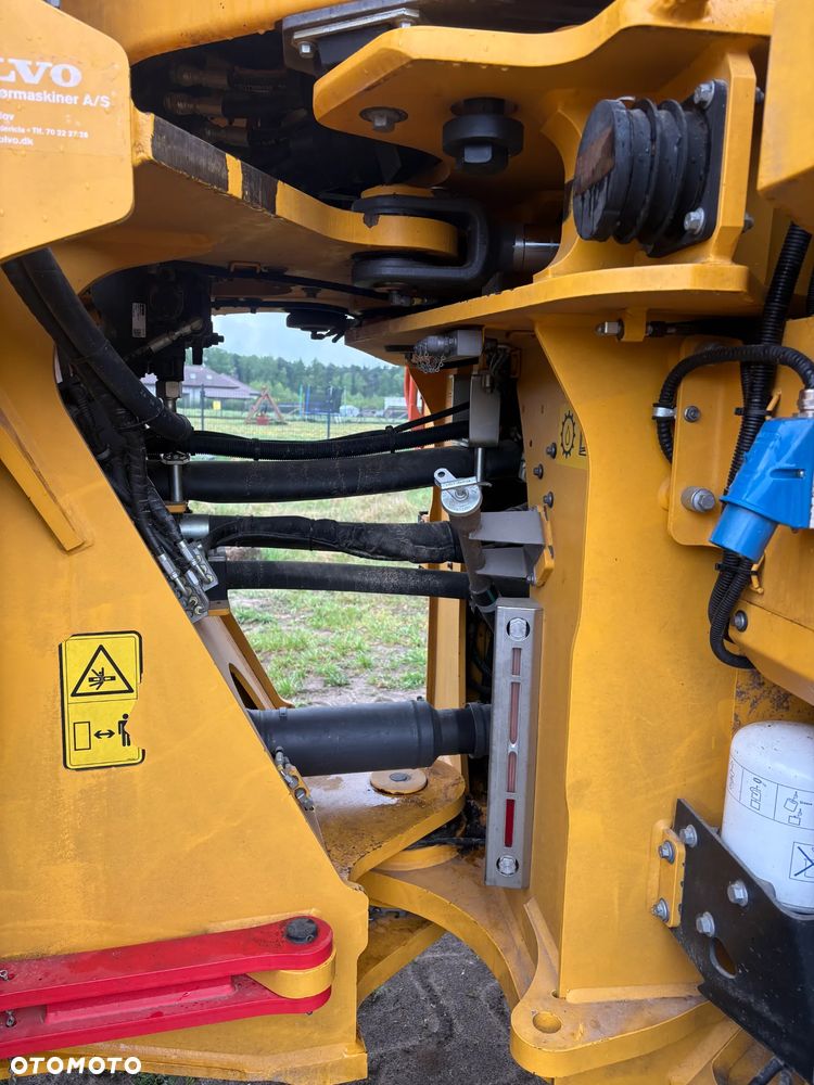 Volvo L180H - 8