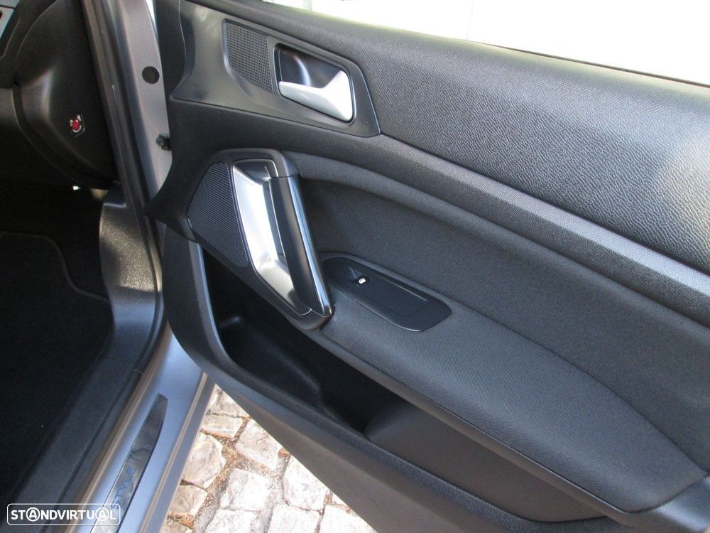 Peugeot 308 1.2 PureTech Active - 27