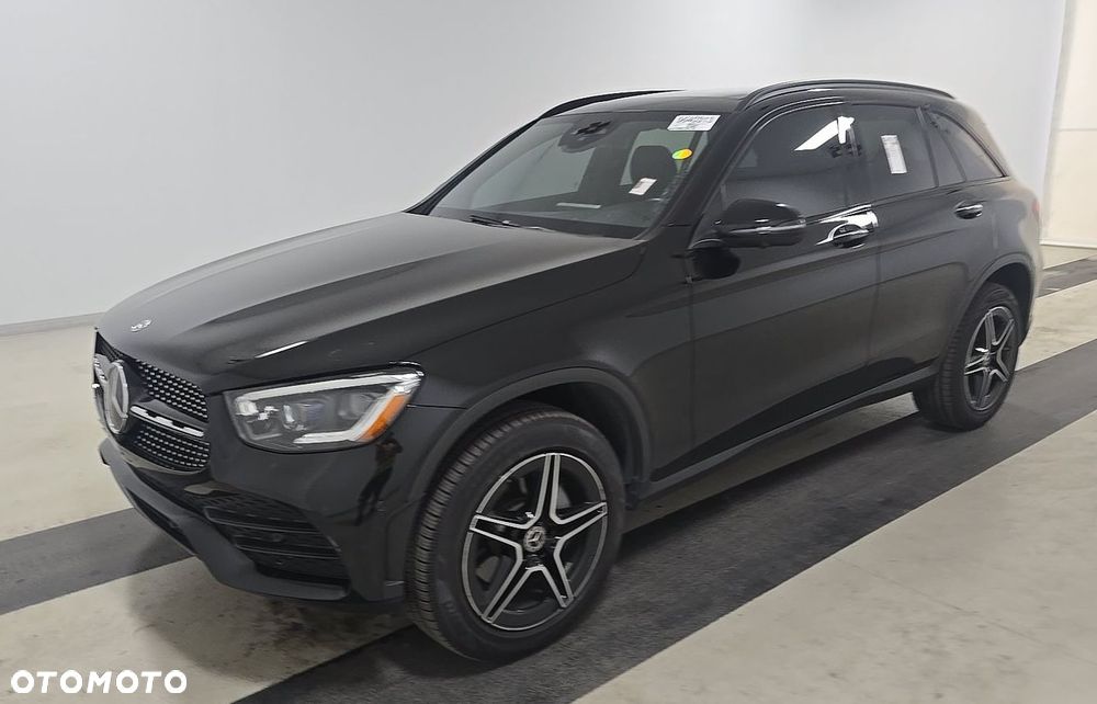 Mercedes-Benz GLC 300 4Matic 9G-TRONIC AMG Line Plus - 3